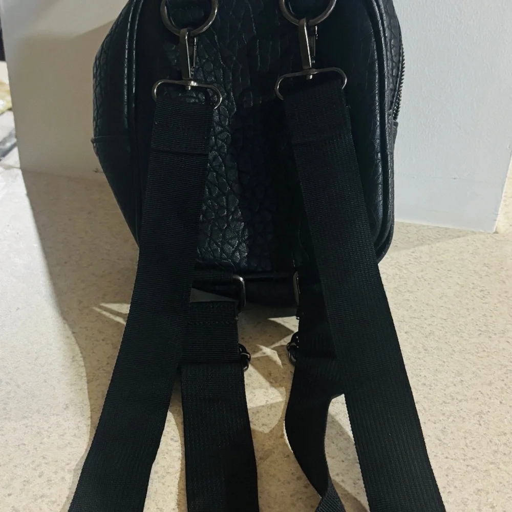 L.A. Express Black Mini Backpack - Picture 3 of 5